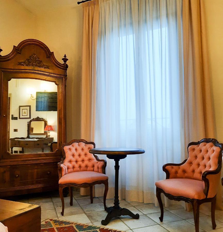 Boutique Hotel Fox'S Inn 산기스티노발다르노 외부 사진