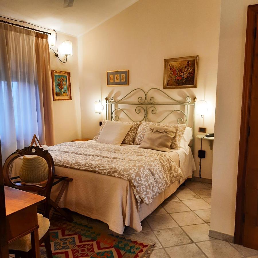 Boutique Hotel Fox'S Inn 산기스티노발다르노 외부 사진