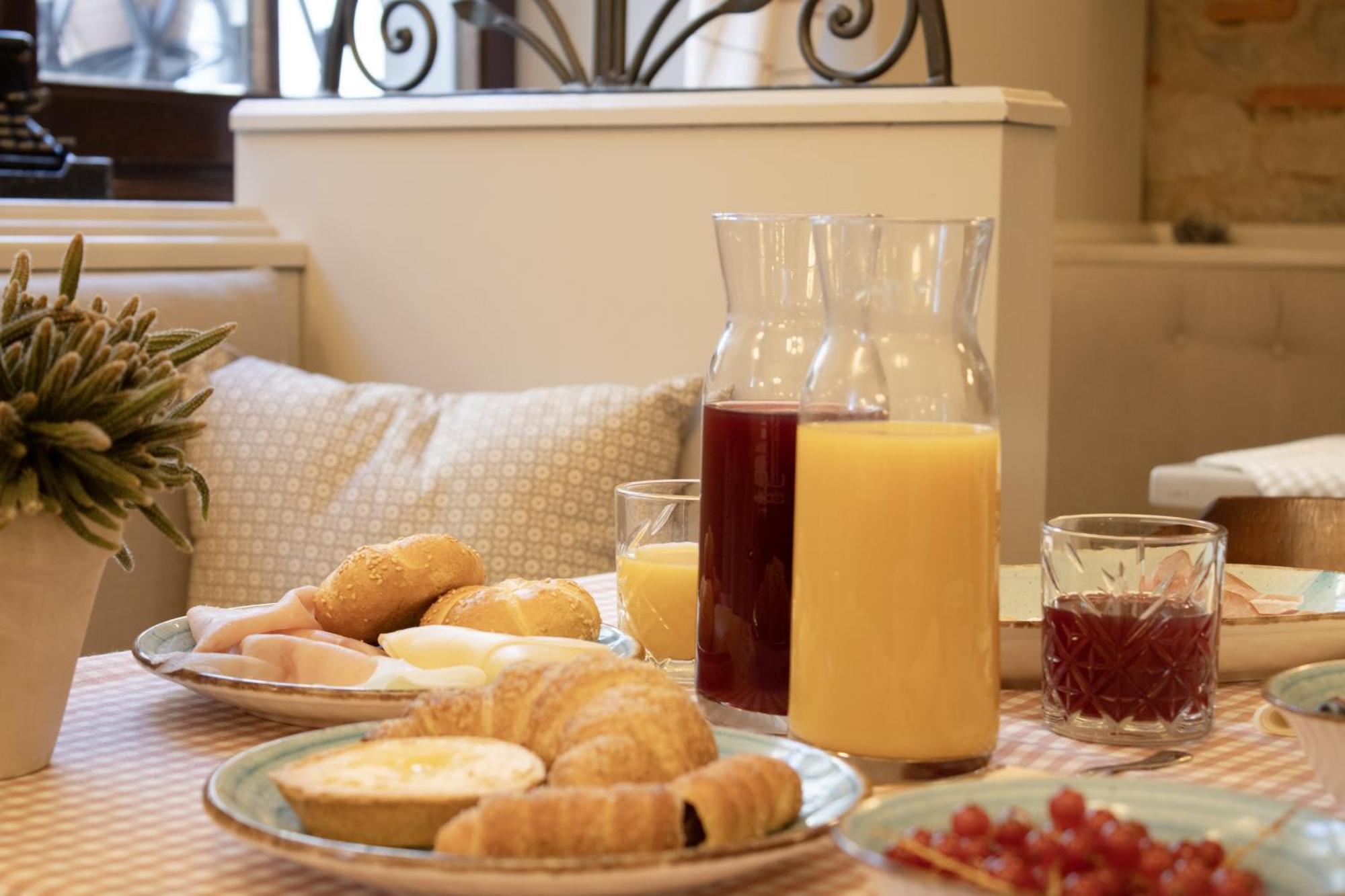 Boutique Hotel Fox'S Inn 산기스티노발다르노 외부 사진